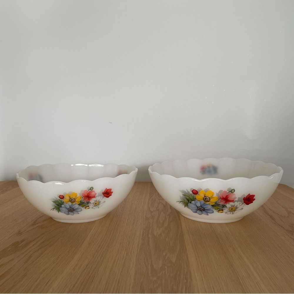 Arcopal - 2 Scalloped Milk Glass Floral Bowls